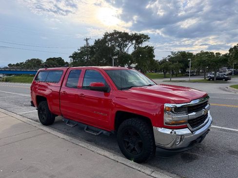 Used 2018 Chevrolet Silverado 1500 LT w/ All Star Edition AWD/4WD image 10