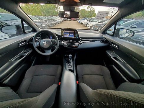 Used 2019 Toyota C-HR LE image 24