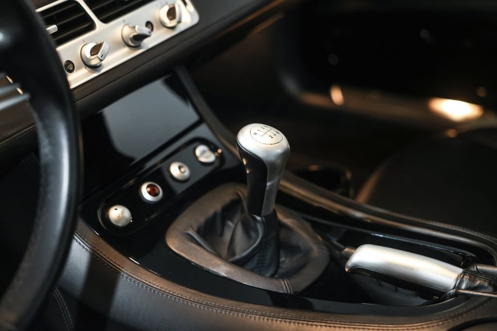Used 2002 BMW Z8 RWD image 24