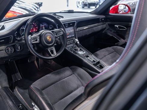 Used 2017 Porsche 911 Targa 4 GTS image 37