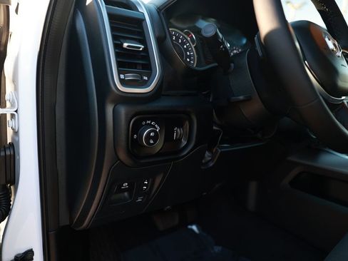 New 2026 RAM 1500 4x4 Crew Cab image 17