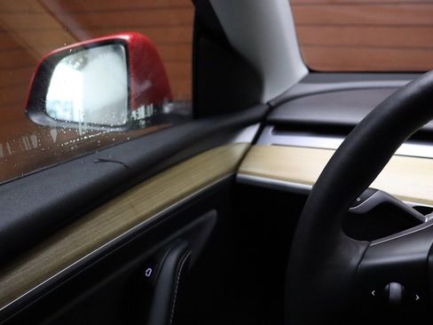 Used 2023 Tesla Model Y Long Range image 36