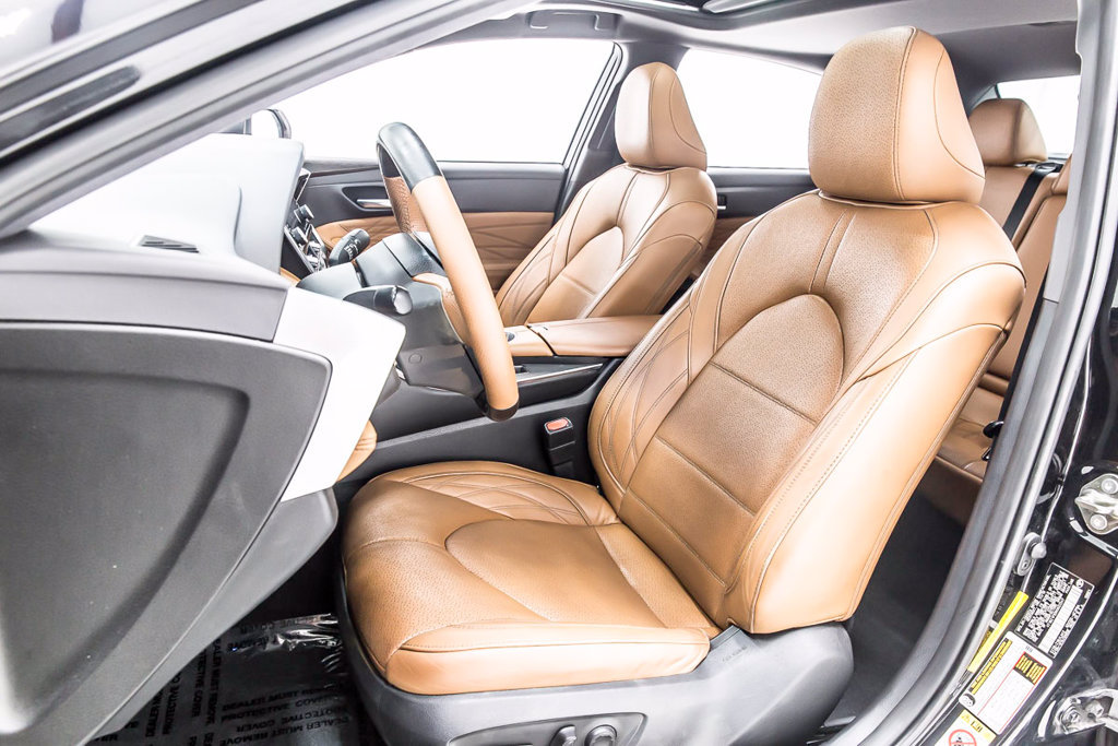 Used 2019 Toyota Avalon Limited FWD image 30