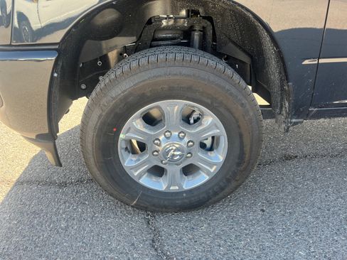 New 2025 RAM 2500 Big Horn image 25