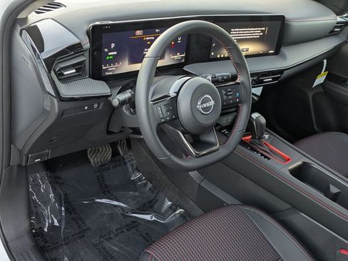 New 2026 Nissan Kicks SR image 2