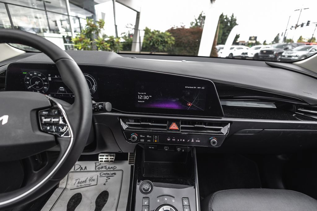 Used 2023 Kia Niro Wave w/ Wave Preserve Package FWD image 24