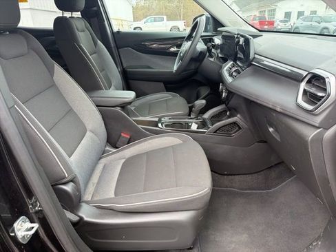 Used 2025 Chevrolet TrailBlazer LT AWD/4WD image 14