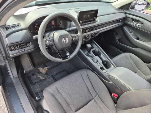 Used 2025 Honda Accord LX image 15