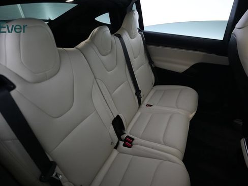 Used 2023 Tesla Model X AWD/4WD image 5
