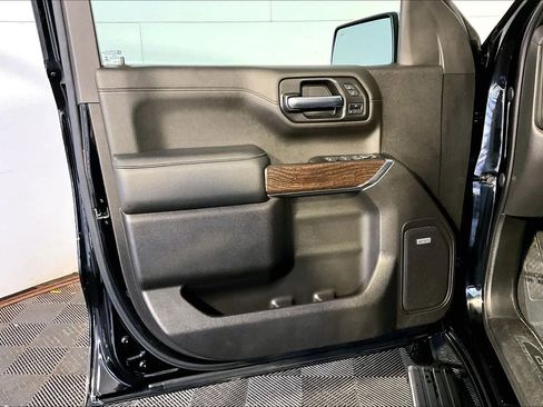 Used 2022 GMC Sierra 1500 Denali w/ Denali Premium Package image 22