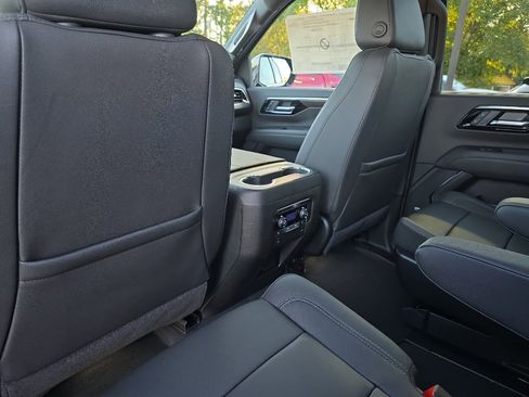 New 2026 Chevrolet Suburban LT w/ Comfort Package image 21