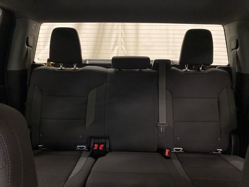 Used 2024 Chevrolet Silverado 2500 Custom w/ Custom Value Package image 17