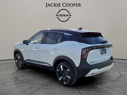 New 2026 Nissan Kicks SR image 3