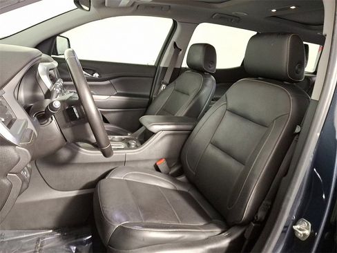 Used 2019 GMC Acadia SLT w/ Black Edition image 18