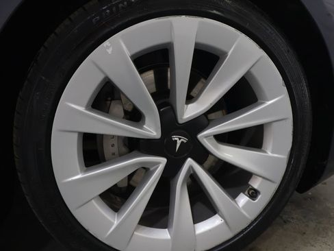 Used 2023 Tesla Model 3 Standard Range image 28