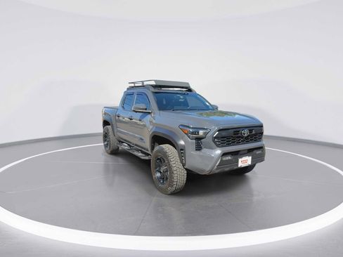 Used 2024 Toyota Tacoma TRD Off-Road w/ TRD Off Road Premium Package AWD/4WD image 2