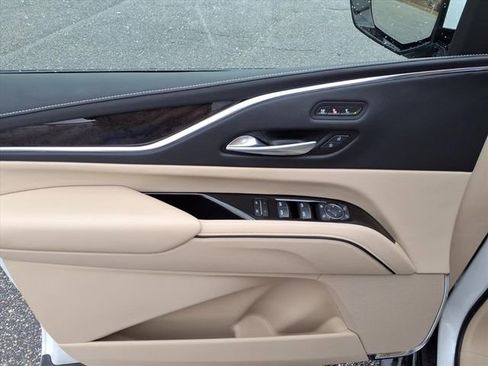 Certified 2023 Cadillac Escalade Premium Luxury image 21