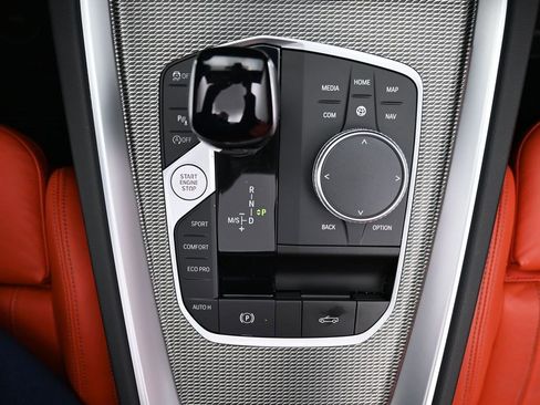 Used 2024 BMW Z4 M40i w/ Premium Package image 19