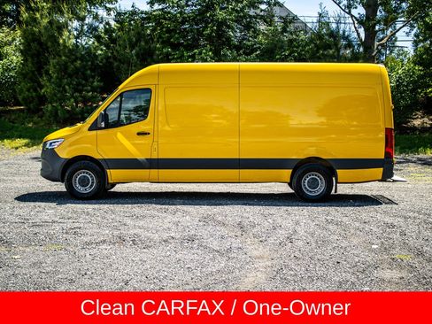 Used 2021 Mercedes-Benz Sprinter 2500 image 4