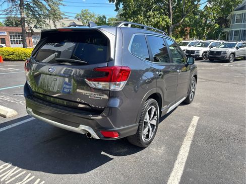 Used 2019 Subaru Forester Touring AWD/4WD image 3