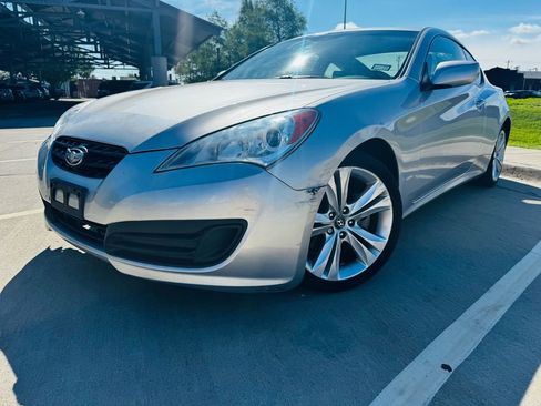 Used 2012 Hyundai Genesis 2.0T RWD image 1