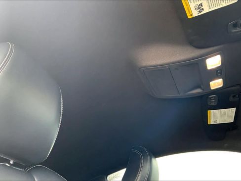 Used 2024 Ford Mustang GT Premium image 13