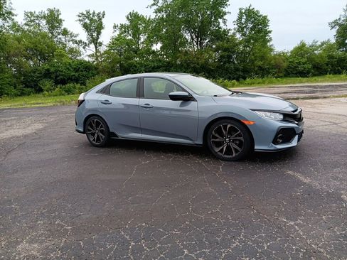 Used 2019 Honda Civic Sport image 4