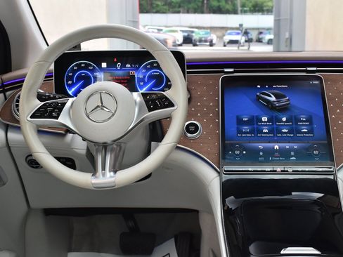 Used 2023 Mercedes-Benz EQE 350+ 4MATIC SUV w/ Exclusive Trim Package image 22