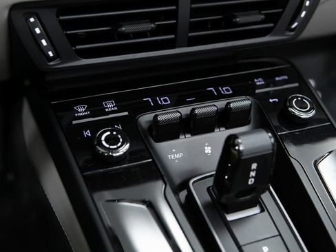 Certified 2025 Porsche 911 Carrera image 23