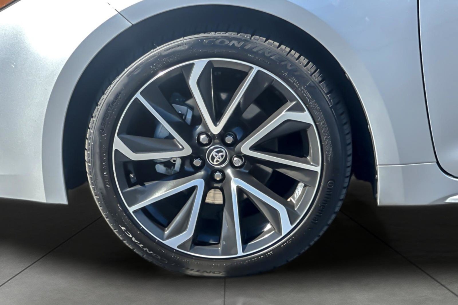 Certified 2020 Toyota Corolla XSE FWD image 25