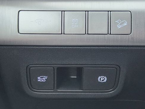 Used 2024 Hyundai Kona Limited FWD image 21
