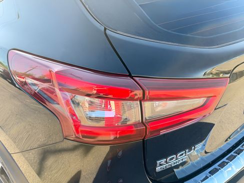 Certified 2022 Nissan Rogue Sport SL AWD/4WD image 15