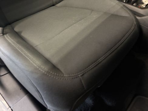 Used 2020 Jeep Wrangler Unlimited Sahara image 36