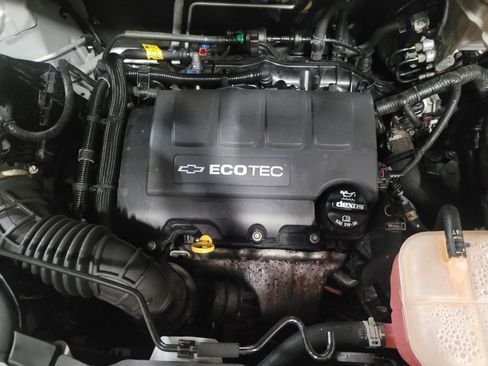 Used 2020 Chevrolet Trax LT w/ LT Convenience Package image 30