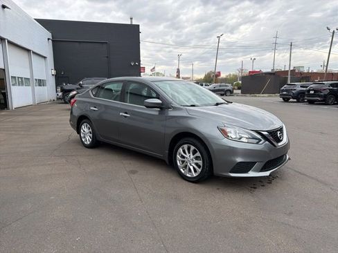 Used 2018 Nissan Sentra SV image 2