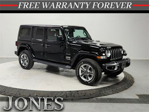 Used 2018 Jeep Wrangler Unlimited Sahara image 1