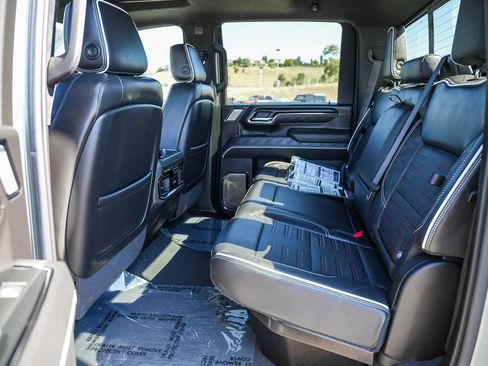 Used 2024 GMC Sierra 2500 AT4X AWD/4WD image 18