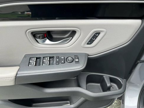 Used 2025 Honda Pilot Touring image 15