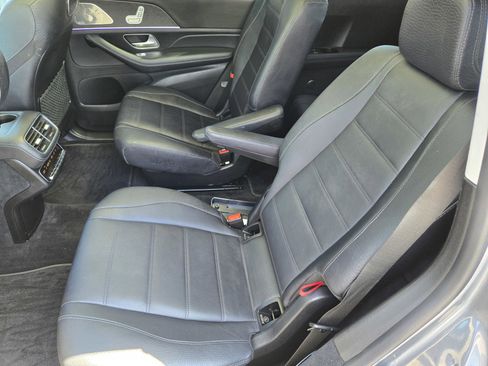 Used 2020 Mercedes-Benz GLS 450 4MATIC image 10