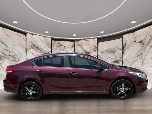 Used 2018 Kia Forte LX w/ LX Popular Package FWD image 7