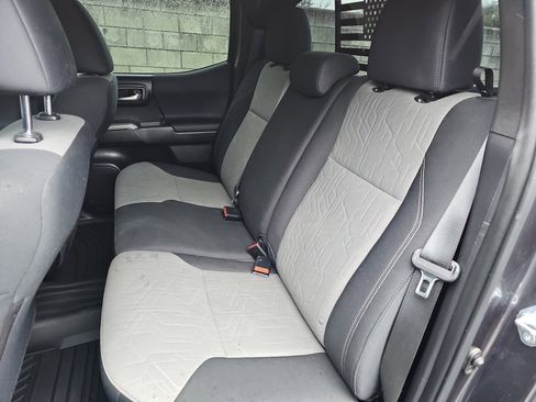 Used 2023 Toyota Tacoma TRD Off-Road w/ Technology Package image 12