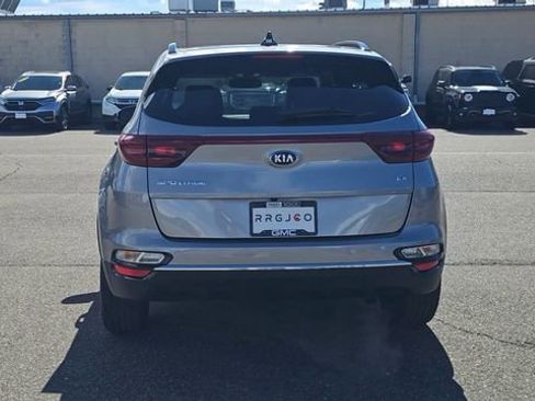 Used 2022 Kia Sportage EX AWD/4WD image 7