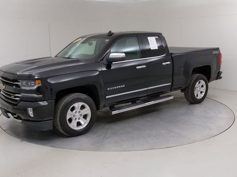 Used 2016 Chevrolet Silverado 1500 LTZ Z71 w/ LTZ Plus Package AWD/4WD image 19