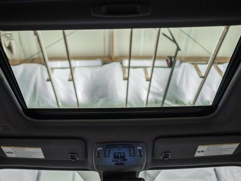 Certified 2024 Toyota Sienna Limited FWD image 34