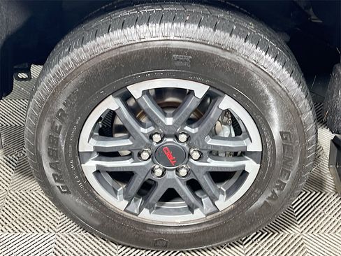 Used 2024 Toyota Tacoma TRD Sport image 27