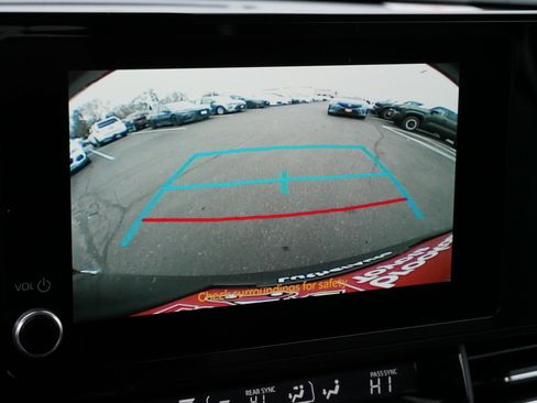 Used 2025 Toyota Sienna LE image 30