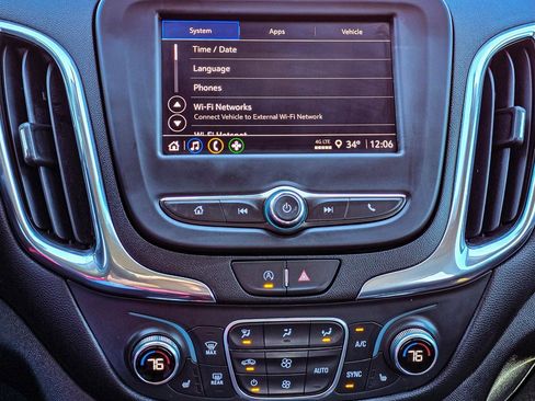 Used 2022 Chevrolet Equinox LT image 17