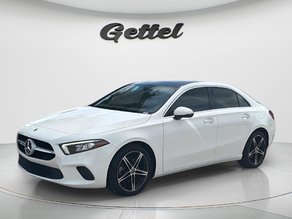 Used 2022 Mercedes-Benz A 220 image 1