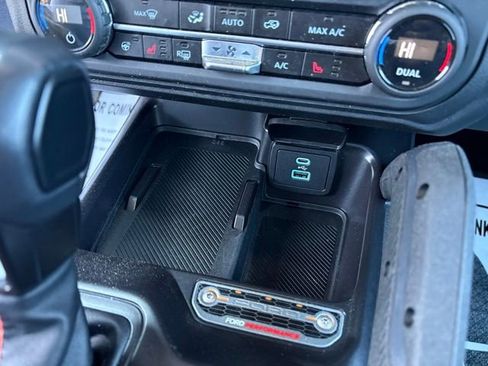 Used 2025 Ford Bronco Raptor AWD/4WD image 23