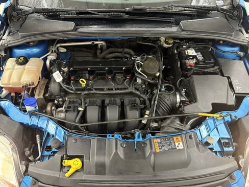 Used 2014 Ford Focus SE w/ SE Winter Package image 8